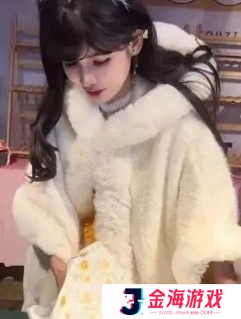 狗头萝莉开启旧物置换，引发粉丝争相参与，网友：难怪她能重新复出