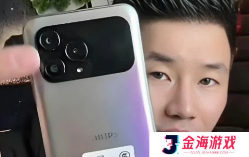 嘎子谢孟伟30天带货不足5万，直播间哭诉后悔卖酒，身败名裂令人唏嘘