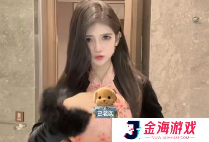 狗头萝莉解锁新造型,黑色国风长袍难掩好身材,网友:这腰简直羡慕死