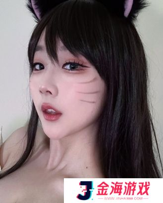 LPL美女解说开启付费模式，充钱越多服务越好，甚至能1v1连线视频