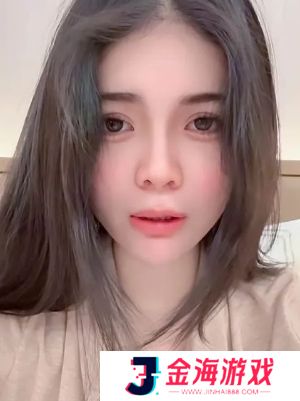 狗头萝莉发烧仍坚持摆摊,不料被发现竟住五星级酒店,回应:金主定的