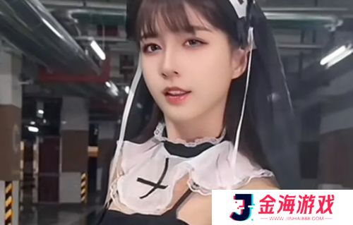 美女解说疯狂diss前任，曝光各种陋习，甚至说其喜欢娃娃，结果反遭网友吐槽
