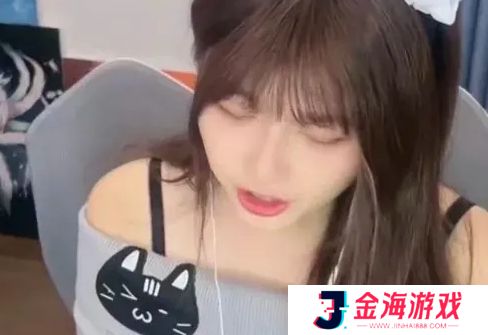 美女解说疯狂diss前任，曝光各种陋习，甚至说其喜欢娃娃，结果反遭网友吐槽
