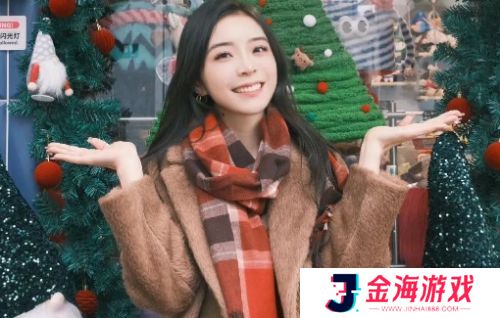 LPL女主持晒圣诞美照，Rita可爱，余霜成熟，骆歆红衣黑袜跳舞助兴