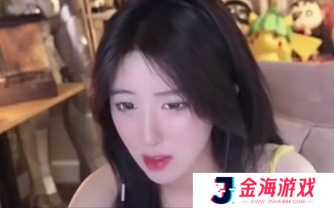 呆妹儿自曝吃药多年，至今仍精神恍惚，直言当主播不容易，网友表示心疼