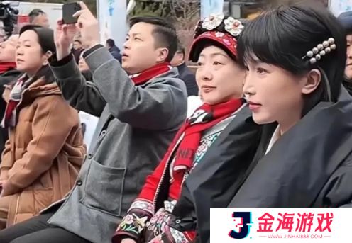 李子柒现身四川九寨沟，头戴非遗漆珠发卡获好评，美得简直像仙女